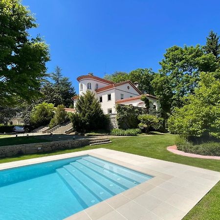 Espectacular Casa Chateau En El Centro De Olot Exterior foto